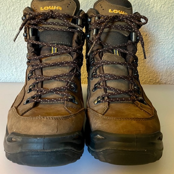 Lowa Renegade GTX Mid Mens Hiking Boots - Picture 2 of 12